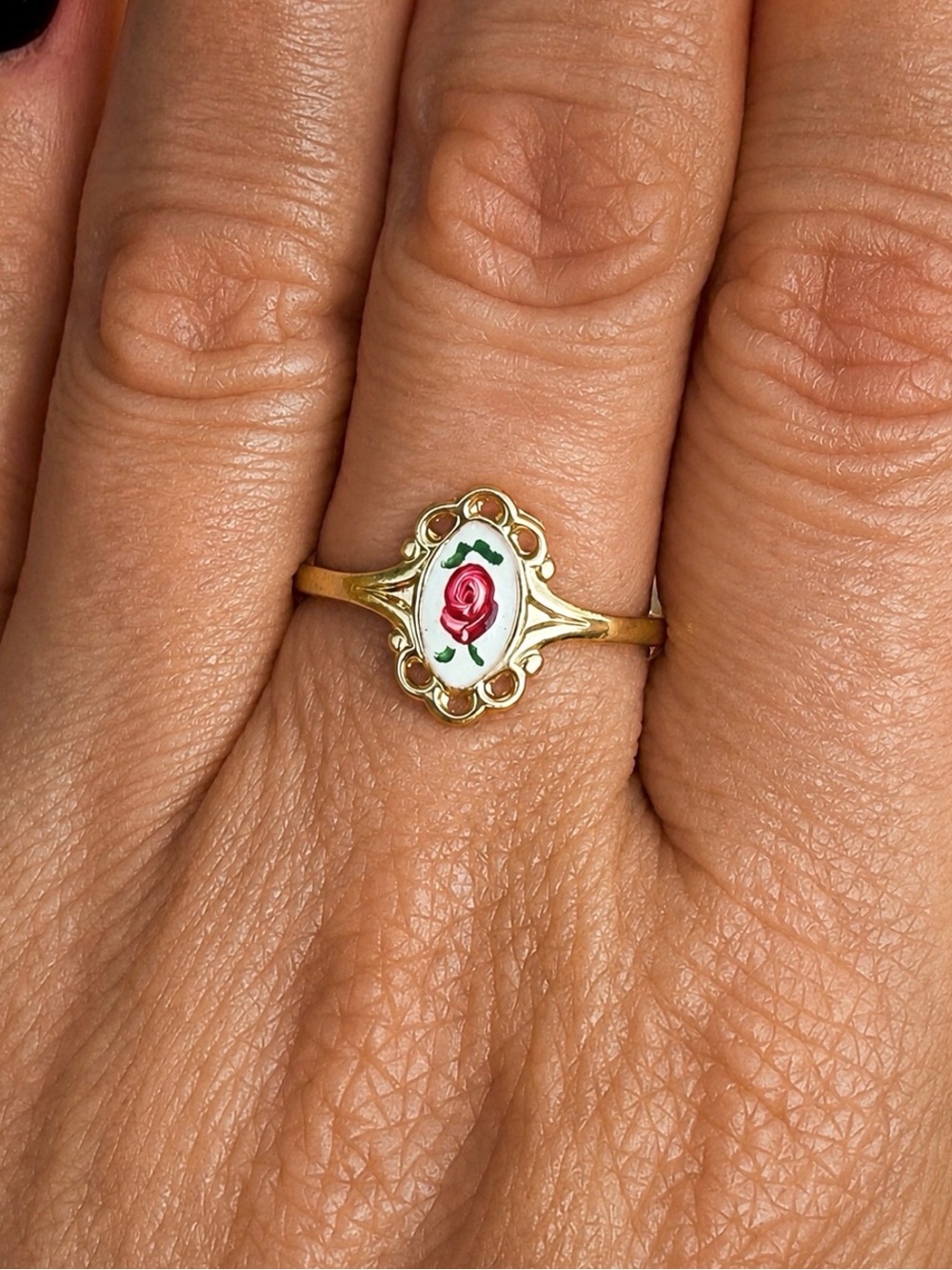 Vintage Hand-Painted Rose Ring | Size 8